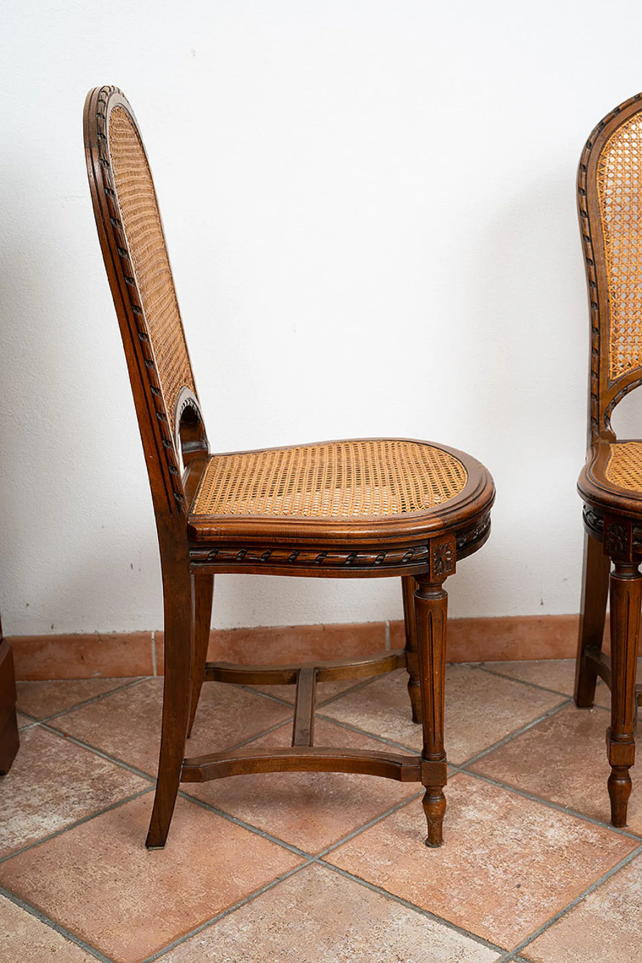 6 Napoleon III chairs in solid walnut and Vienna straw, 19th century 4