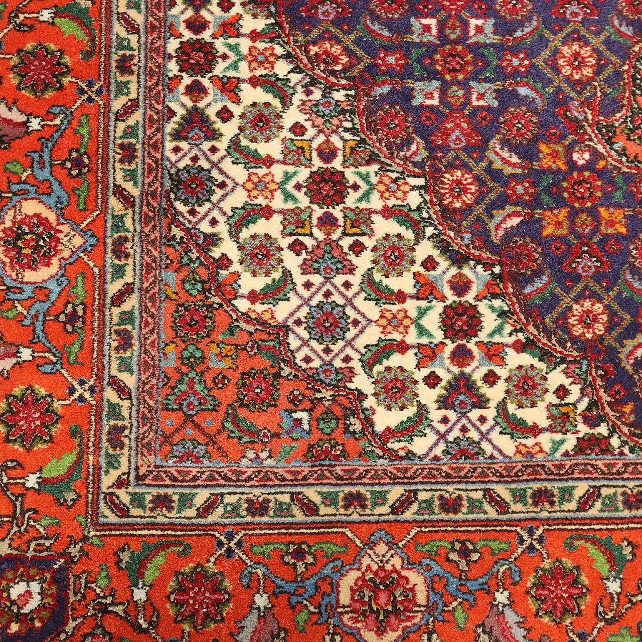 Tabriz rug in cotton, wool and silk, late 20th century 5