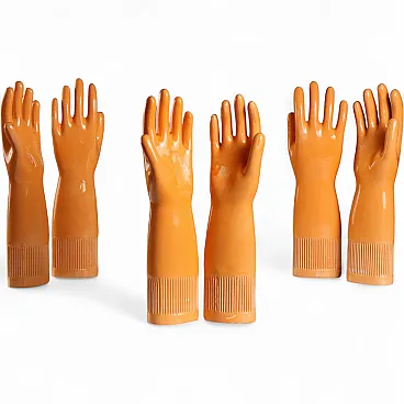6 Pirelli porcelain Lungavilla Glove Molds, 20th century