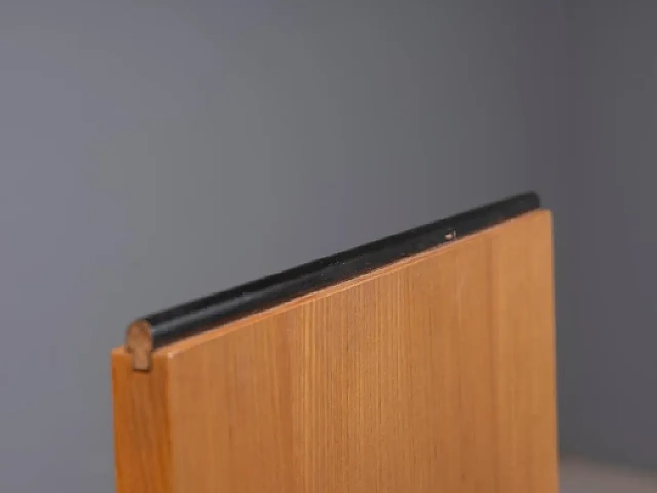 Coppia di comodini di Mojmir Požar in legno e vetro, anni '60 7