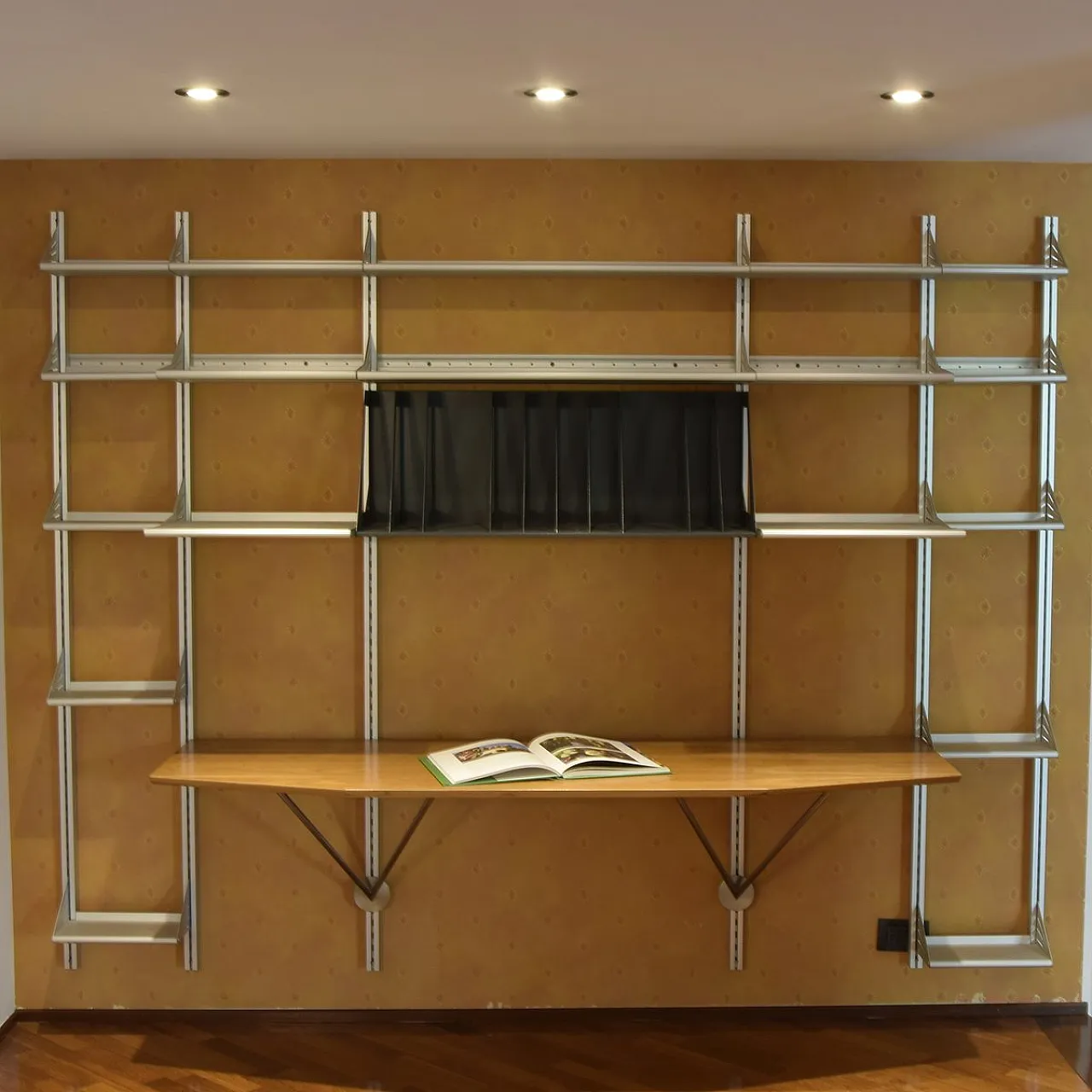 Kaos wall system in aluminum by Antonia Astori for Driade, 1990s 3
