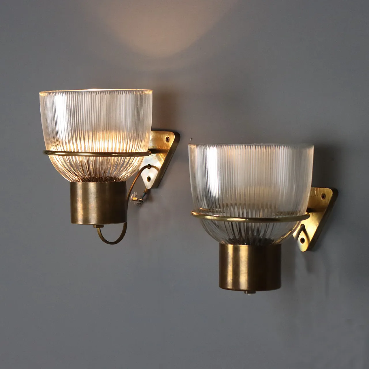 Pair of wall lamps in the style of Ignazio Gardella, mid-20th century 1