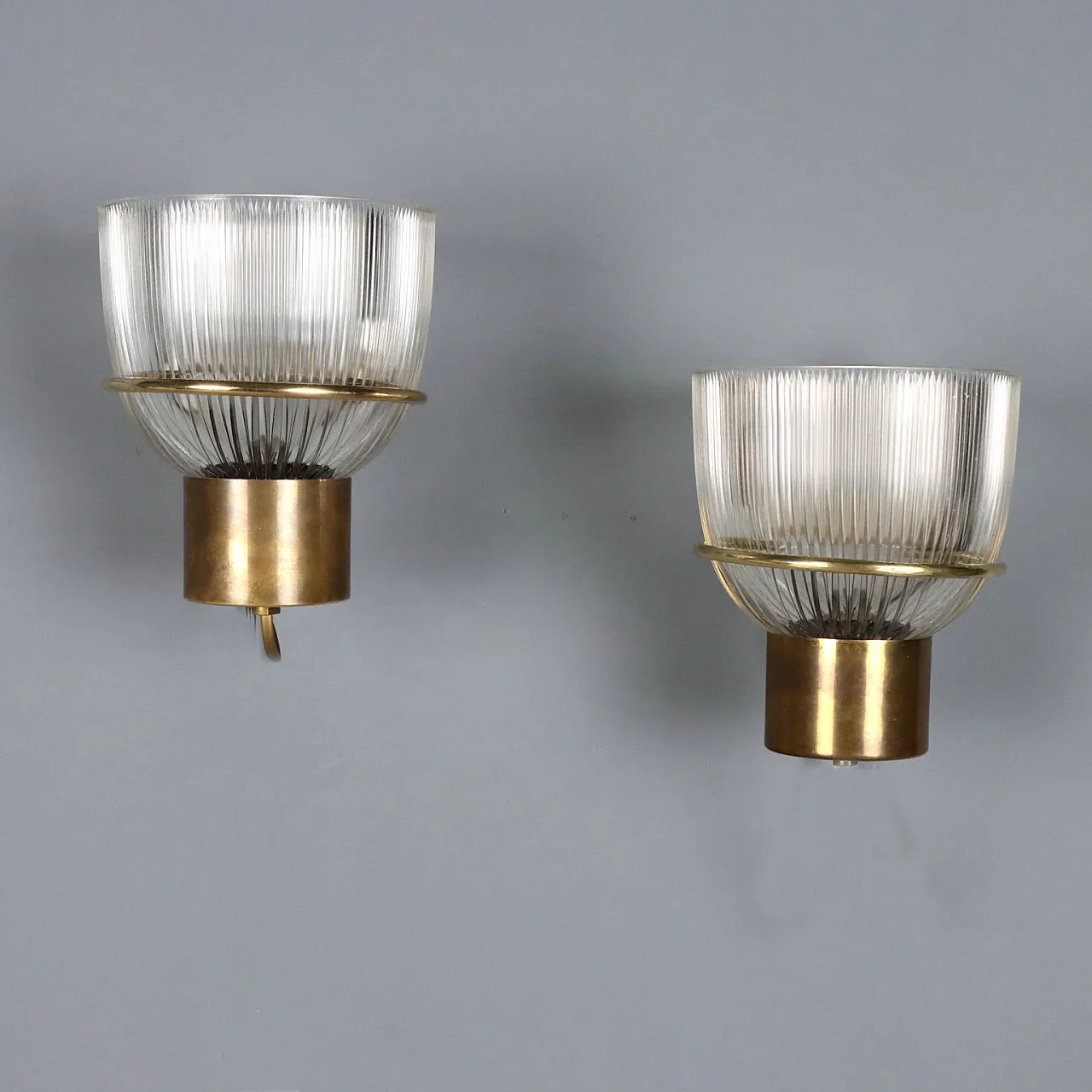 Pair of wall lamps in the style of Ignazio Gardella, mid-20th century 5
