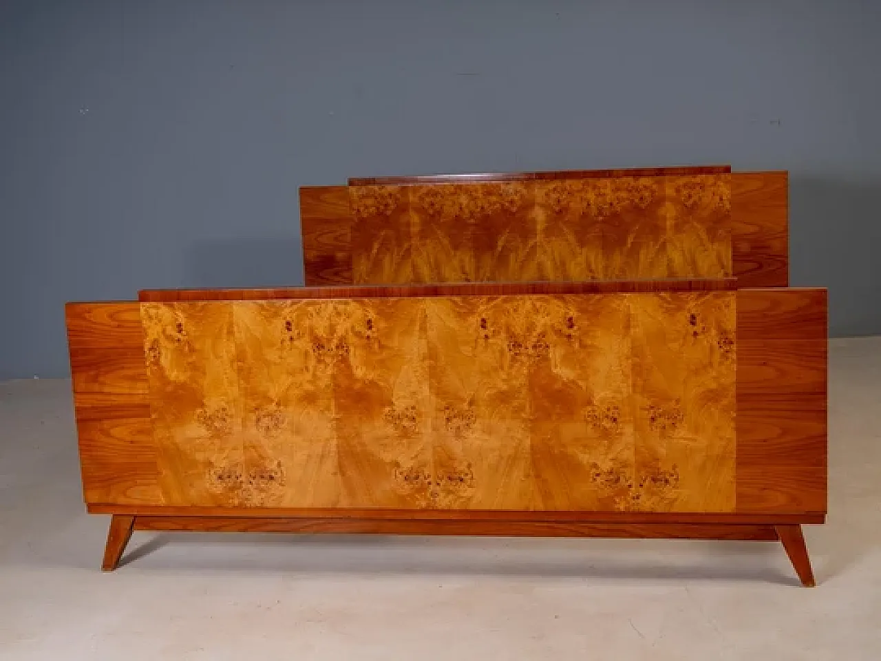 Bed with 2 nightstands with burl veneer, mid-20th century 10