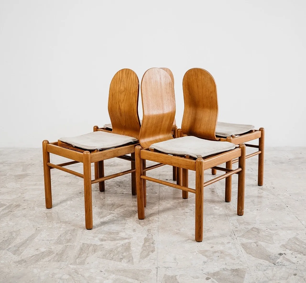 4 Dining Chairs Mid-Century Scandinavian, 1970s 2