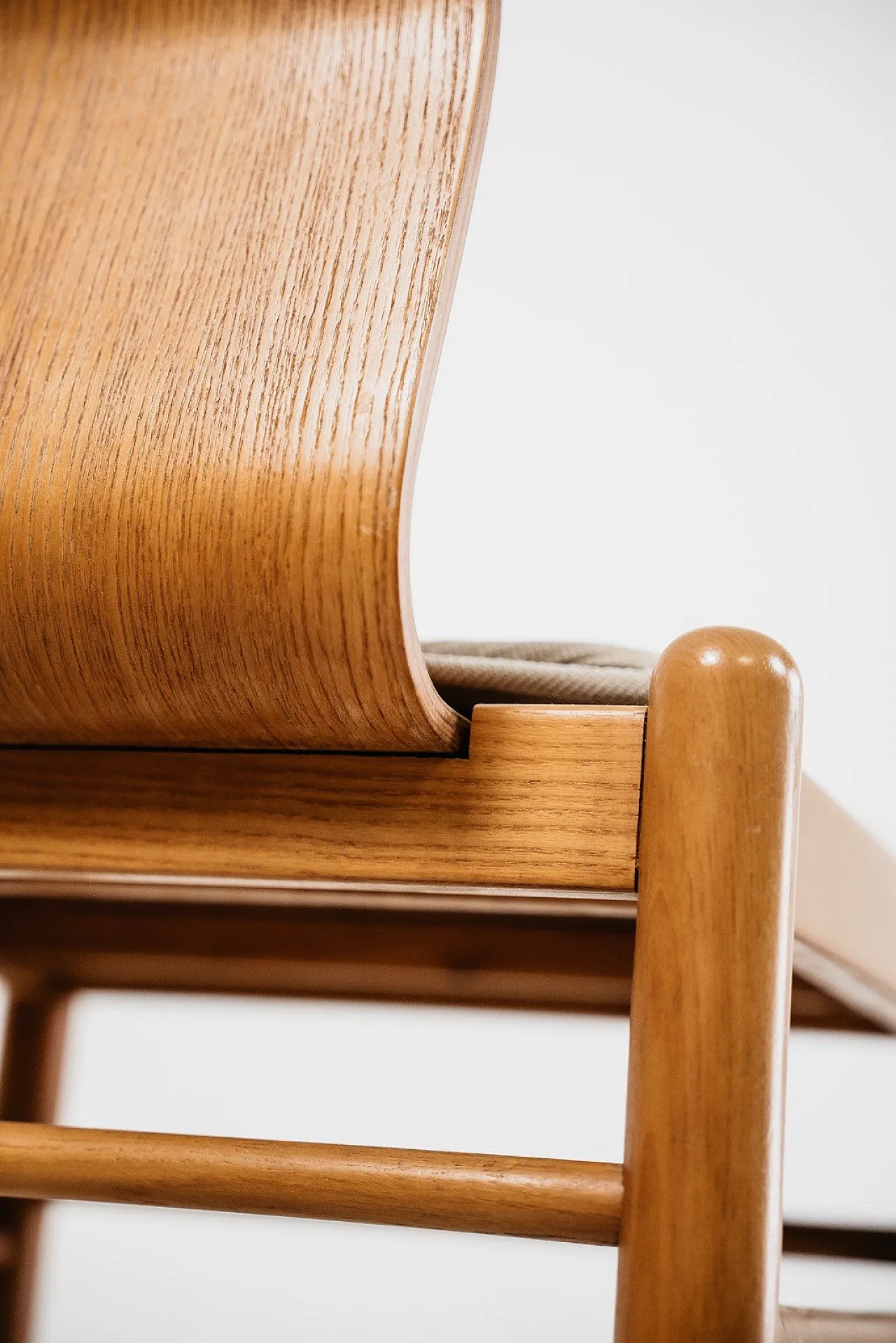 4 Dining Chairs Mid-Century Scandinavian, 1970s 7