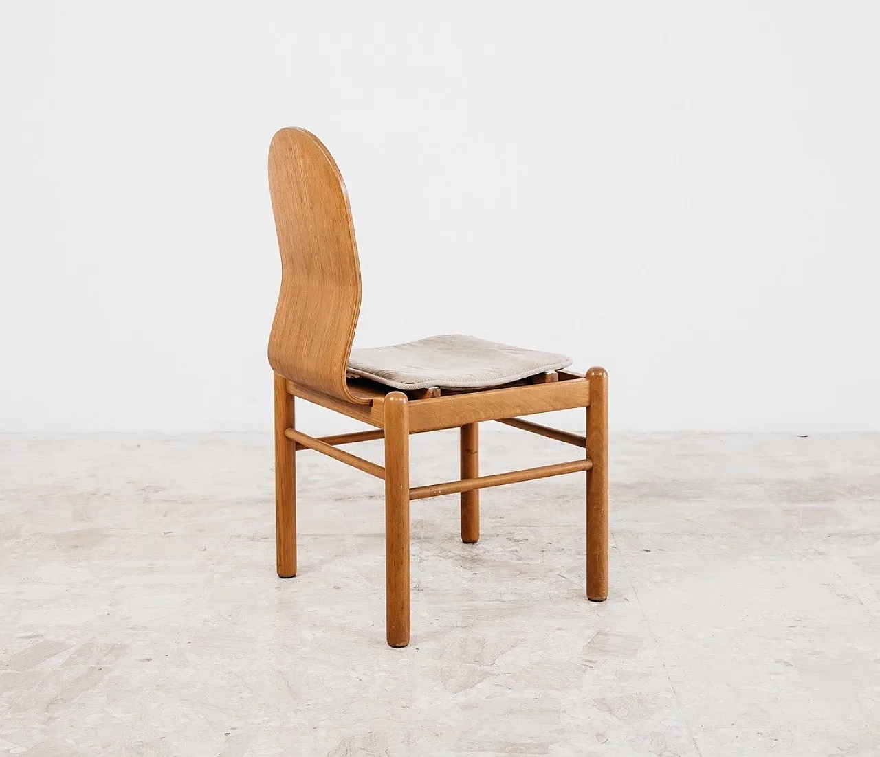 4 Dining Chairs Mid-Century Scandinavian, 1970s 13