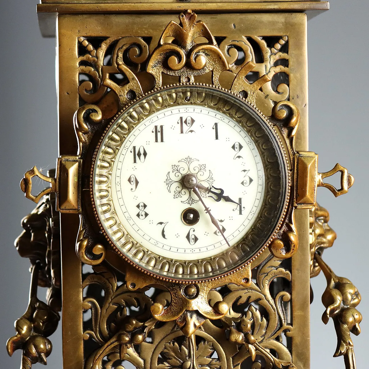 Bronze table clock, 19th century 4