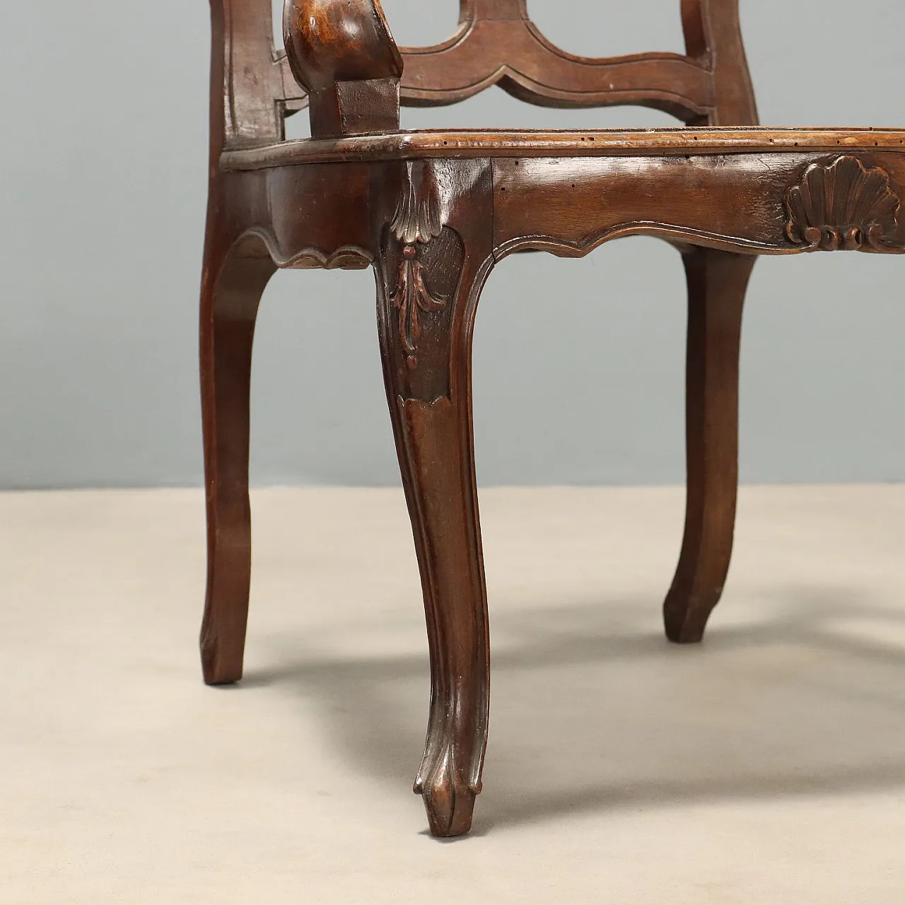 Pair of Baroque style walnut armchairs, late 19th century 7
