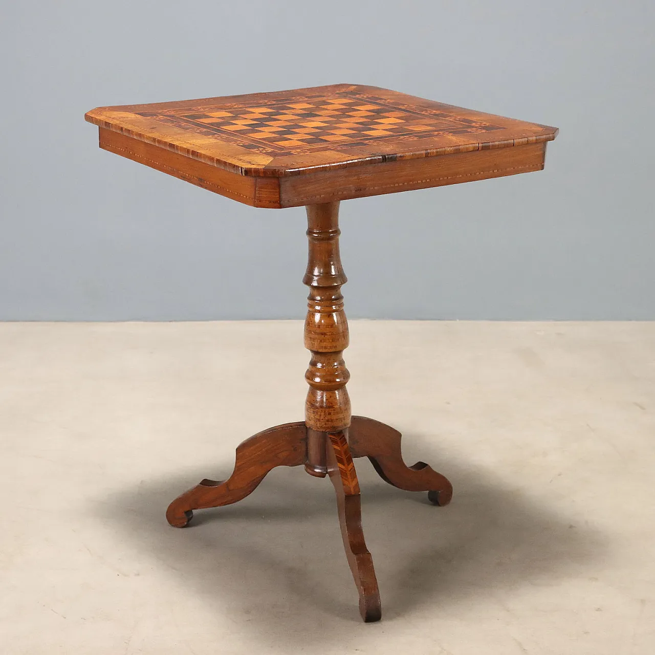 Rolo chessboard table, 19th century 1