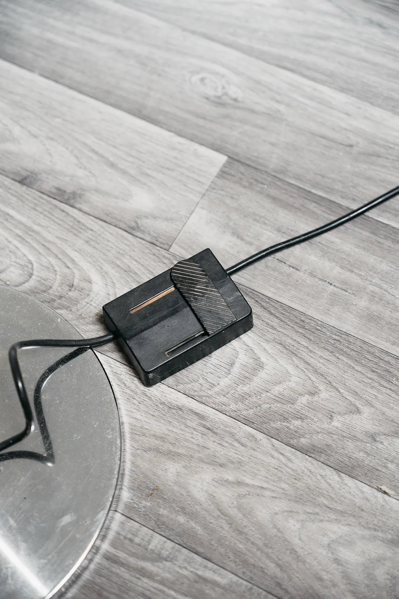 Floor Lamp with Steel Structure, Minimalist Design, 1980s 9