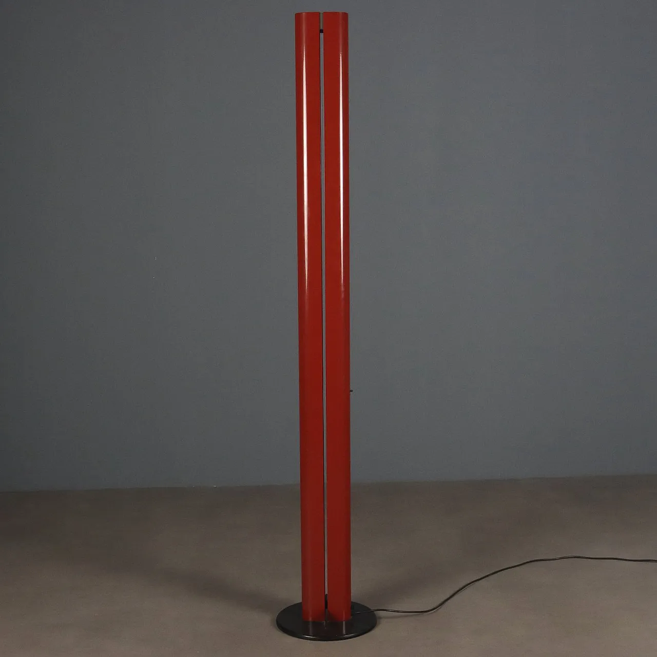 Lampada Megaron rossa di Artemide, '900 5