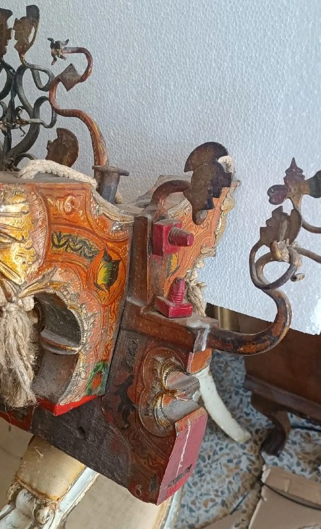 Sicilian wagon element transformed into a chandelier, 20th century 5