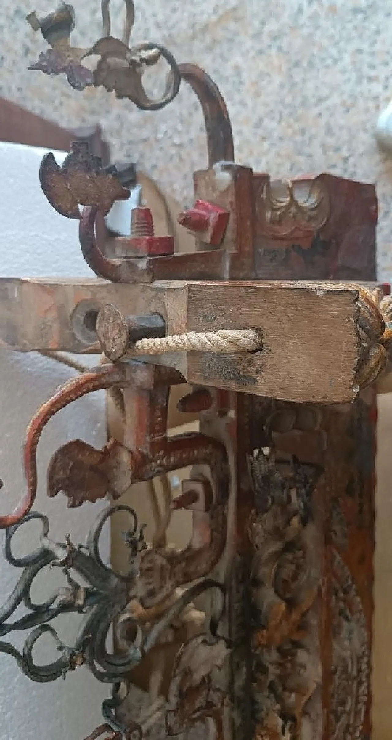 Sicilian wagon element transformed into a chandelier, 20th century 6