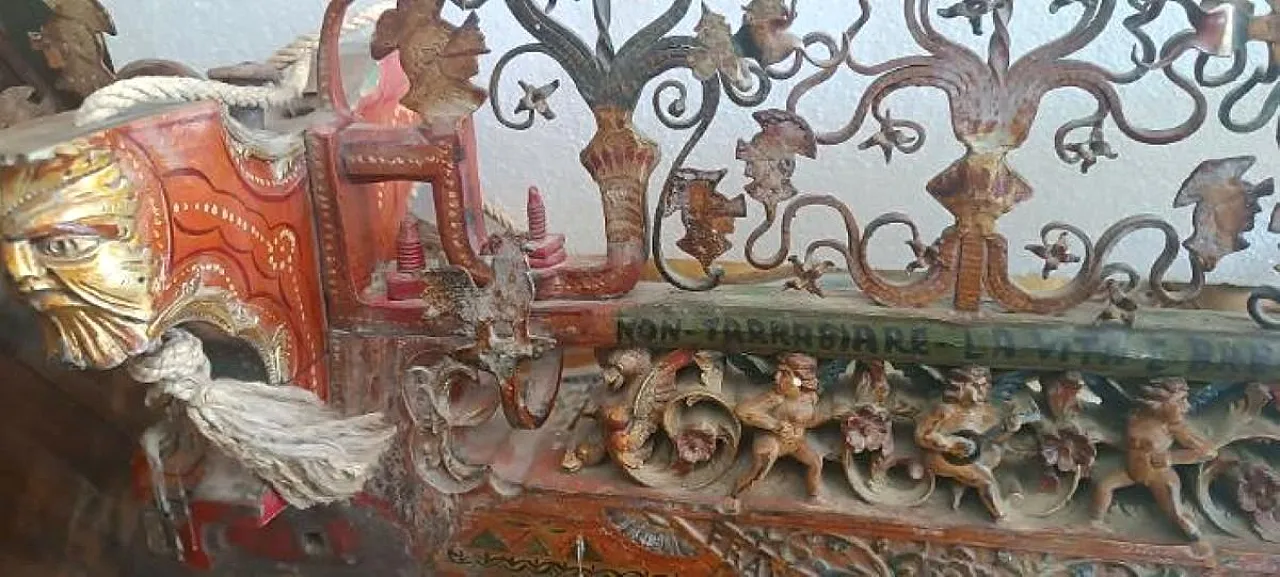 Sicilian wagon element transformed into a chandelier, 20th century 7
