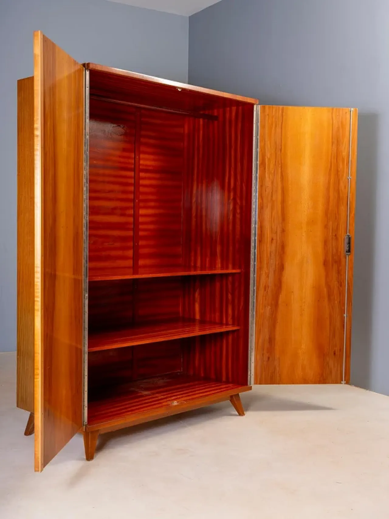3 Wardrobe cabinet, burl wood veneer, mid-20th century 15