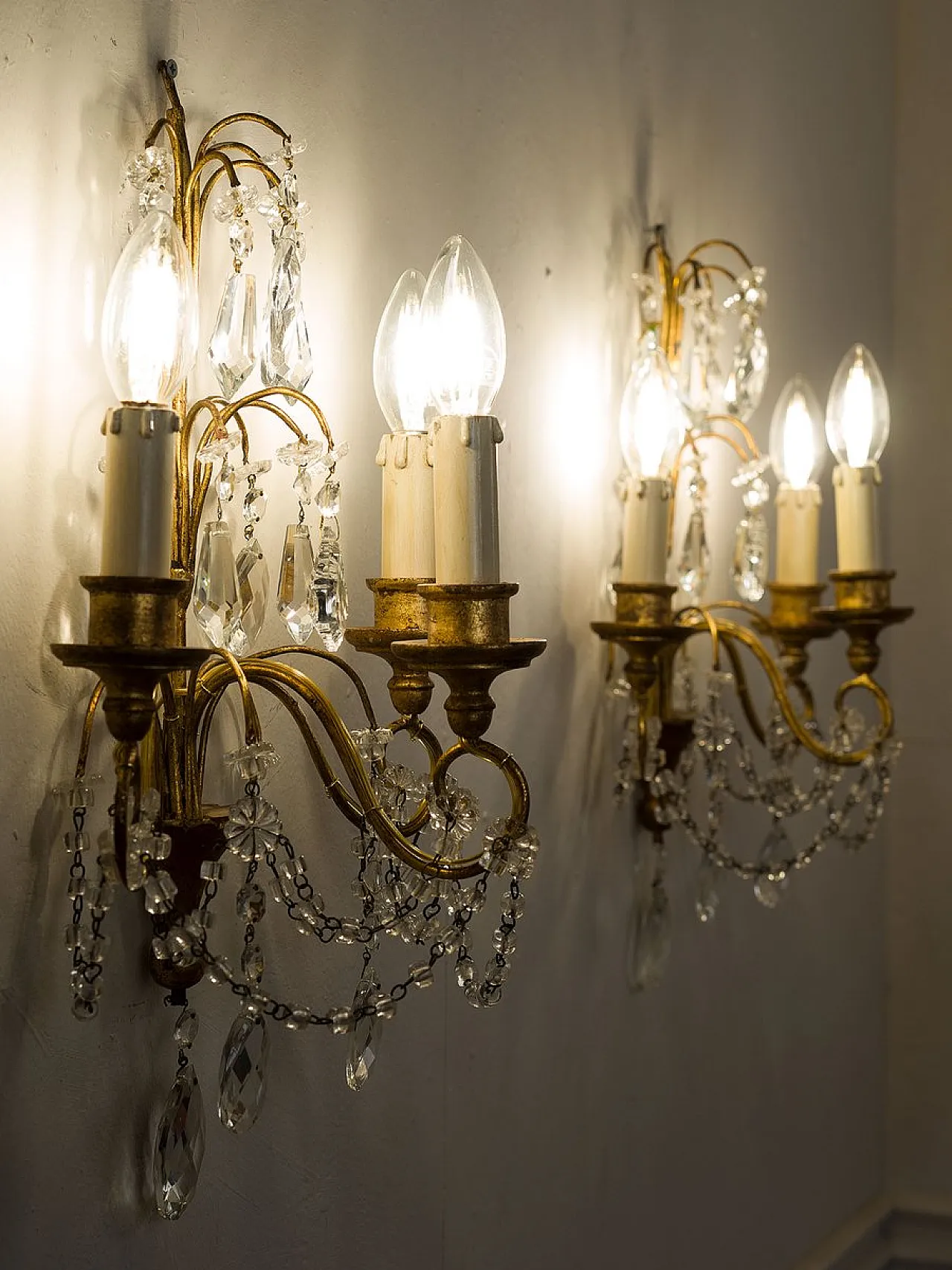 Pair of wall lamps with cut crystals, 1930s 2