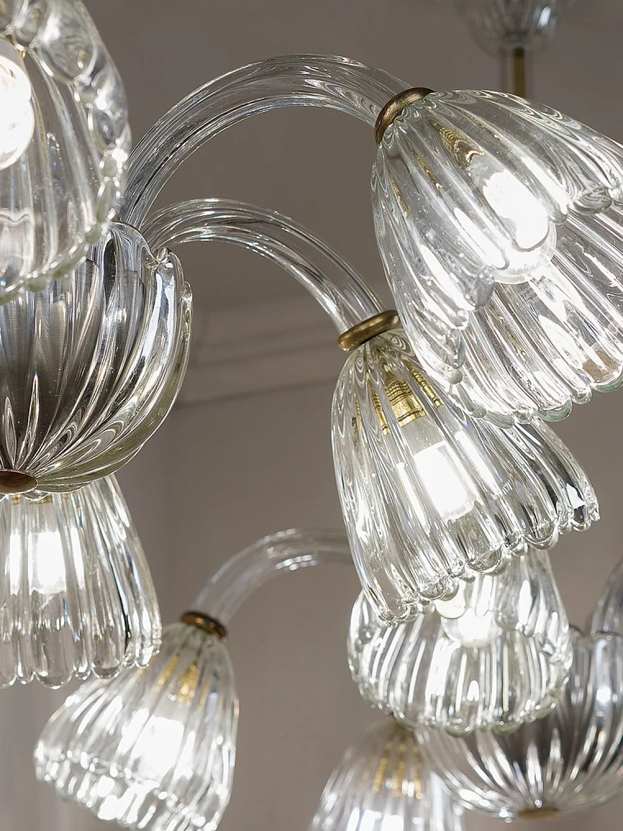 Pair of Murano glass chandeliers attributed to Barovier & Toso, 1940s 4