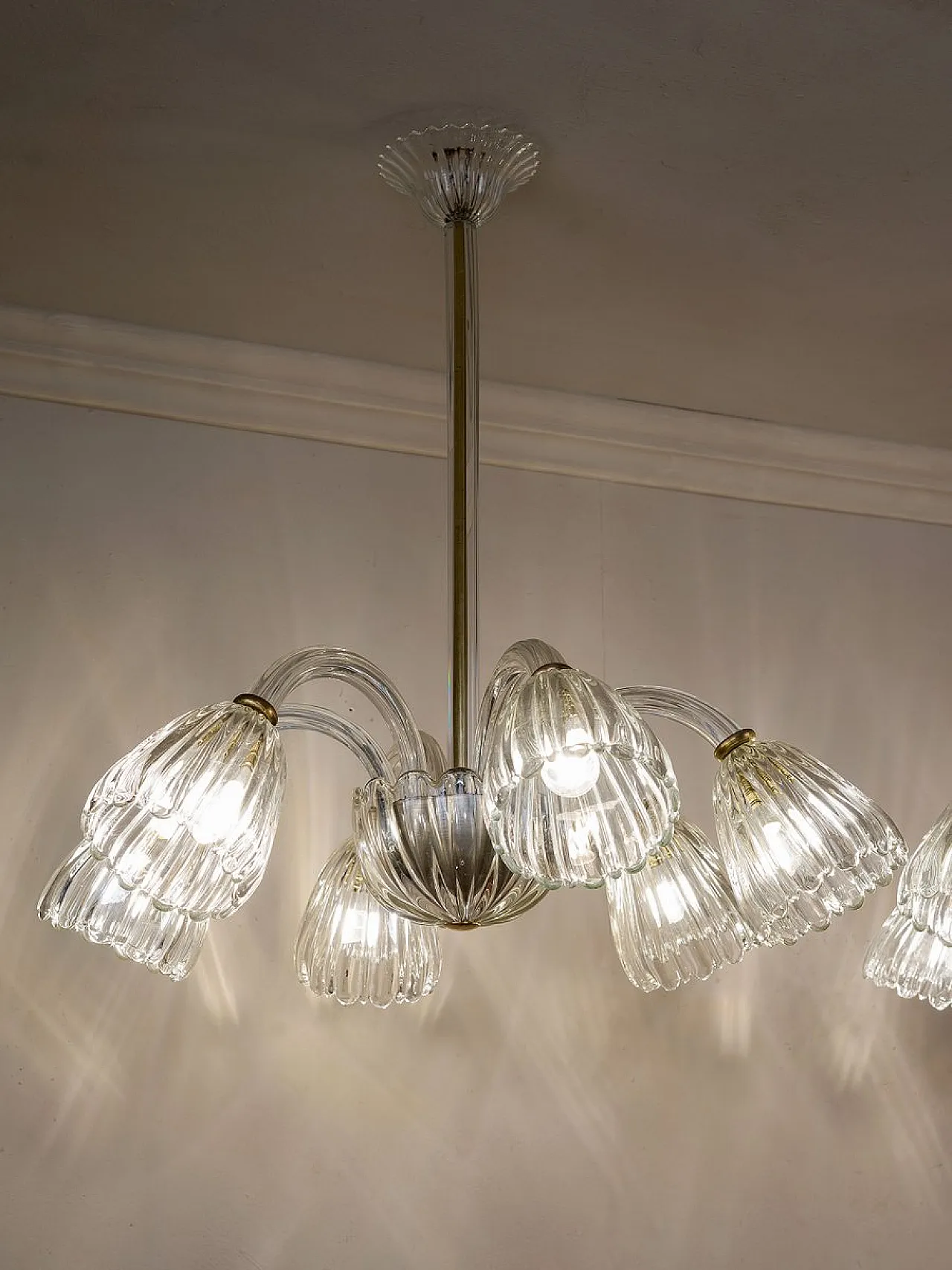 Pair of Murano glass chandeliers attributed to Barovier & Toso, 1940s 5