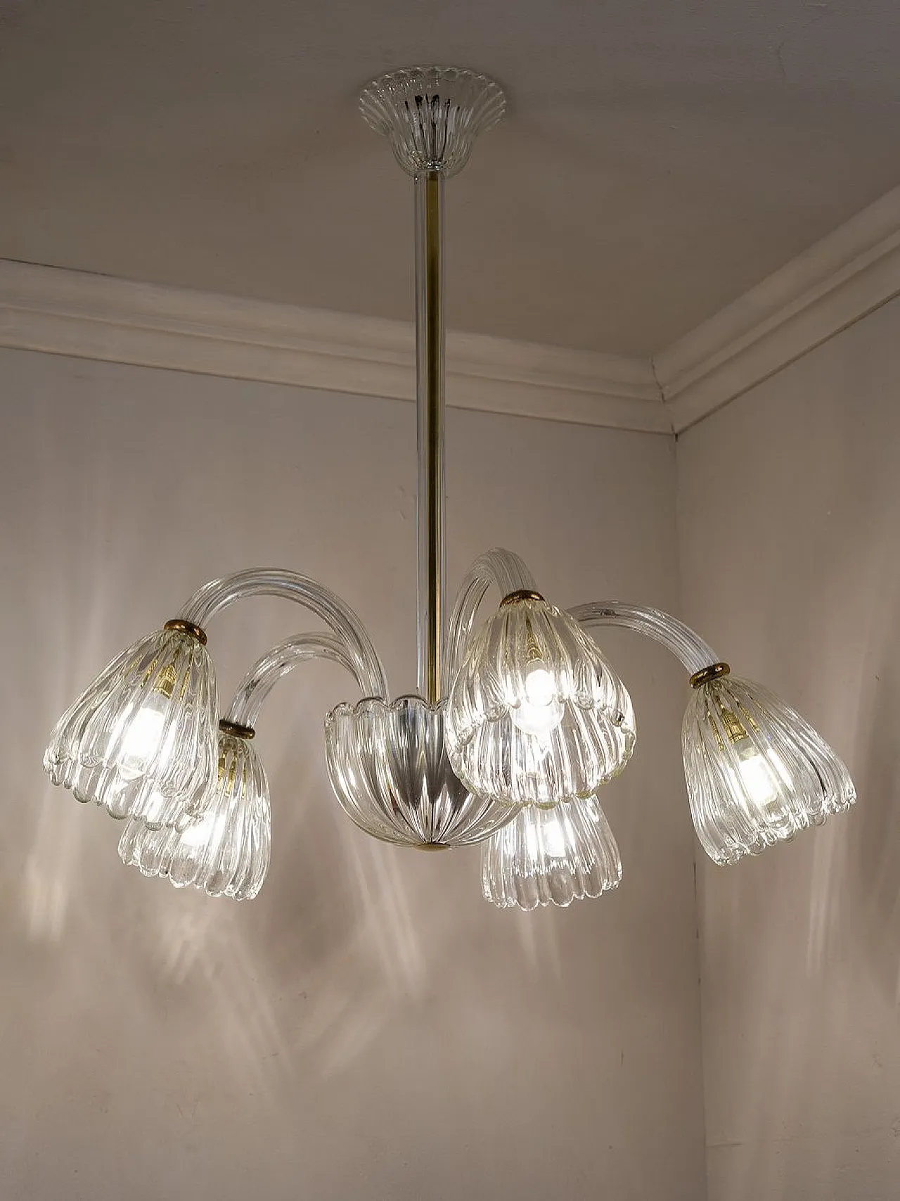 Pair of Murano glass chandeliers attributed to Barovier & Toso, 1940s 6