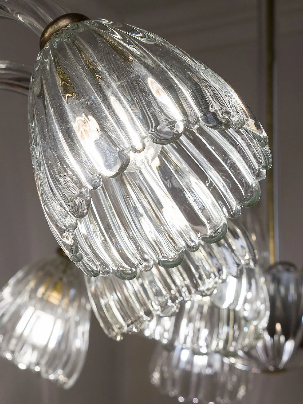 Pair of Murano glass chandeliers attributed to Barovier & Toso, 1940s 10