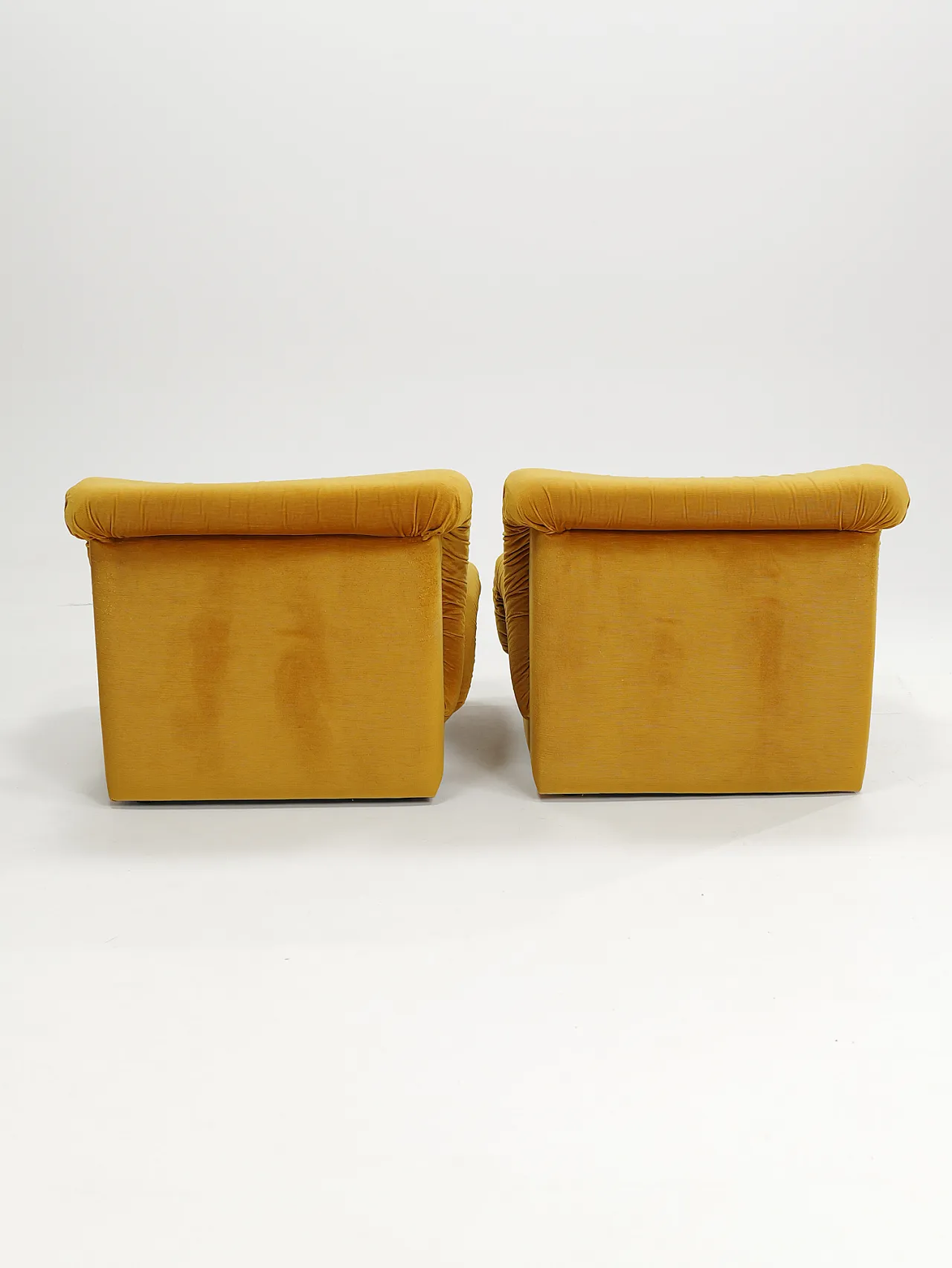 Coppia di poltrone Doimo Salotti, anni '70 14