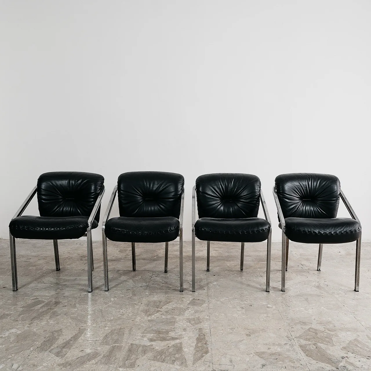 4 Armchairs by Mobil Girgi  in Steel and Leather, 1950s 2
