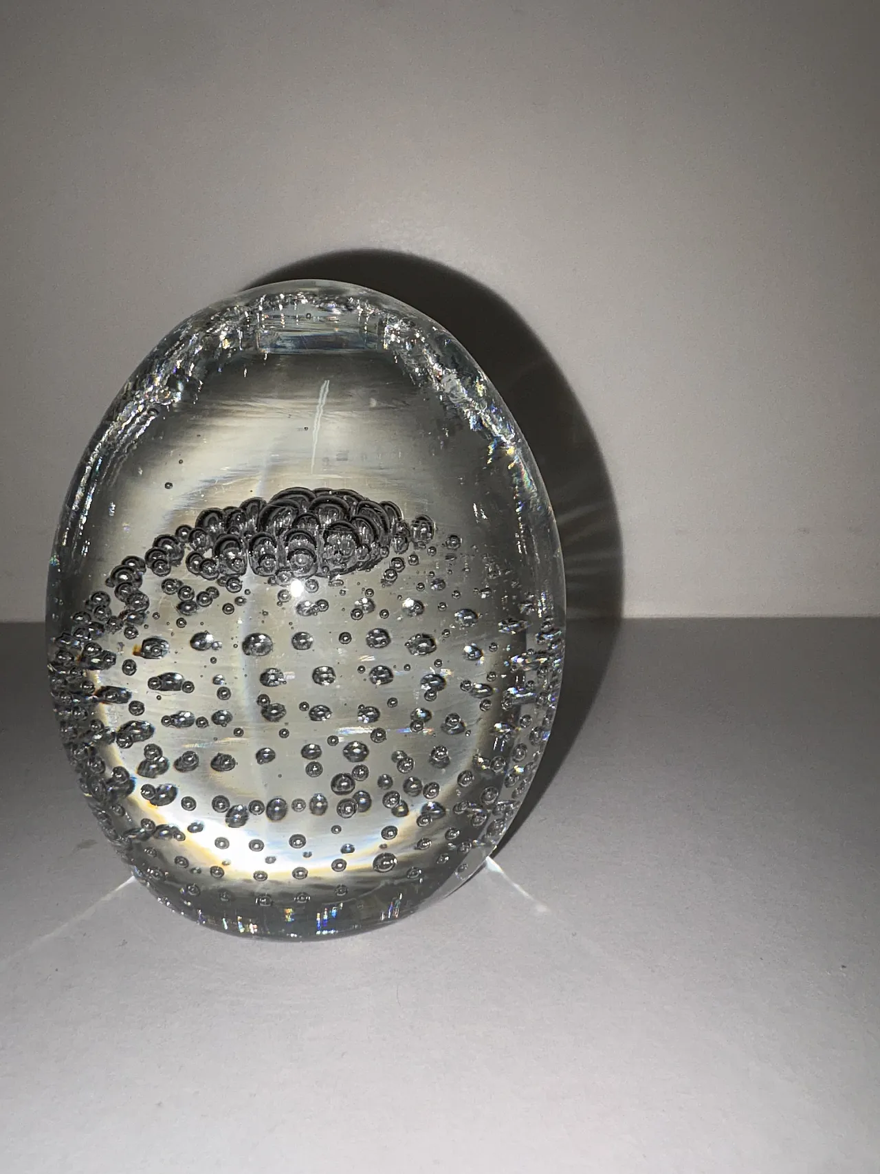 Egg-shaped paperweight 3