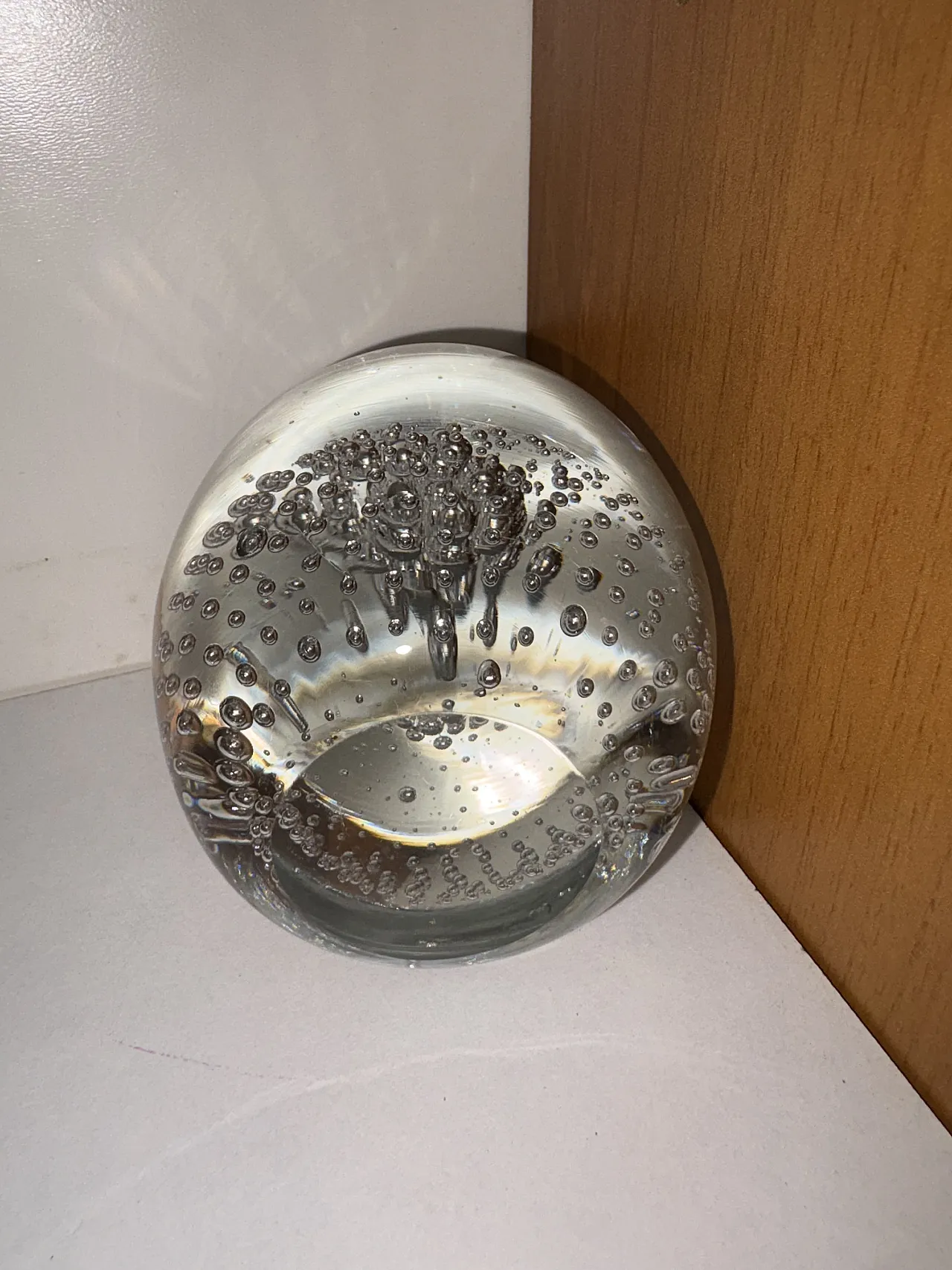 Egg-shaped paperweight 5