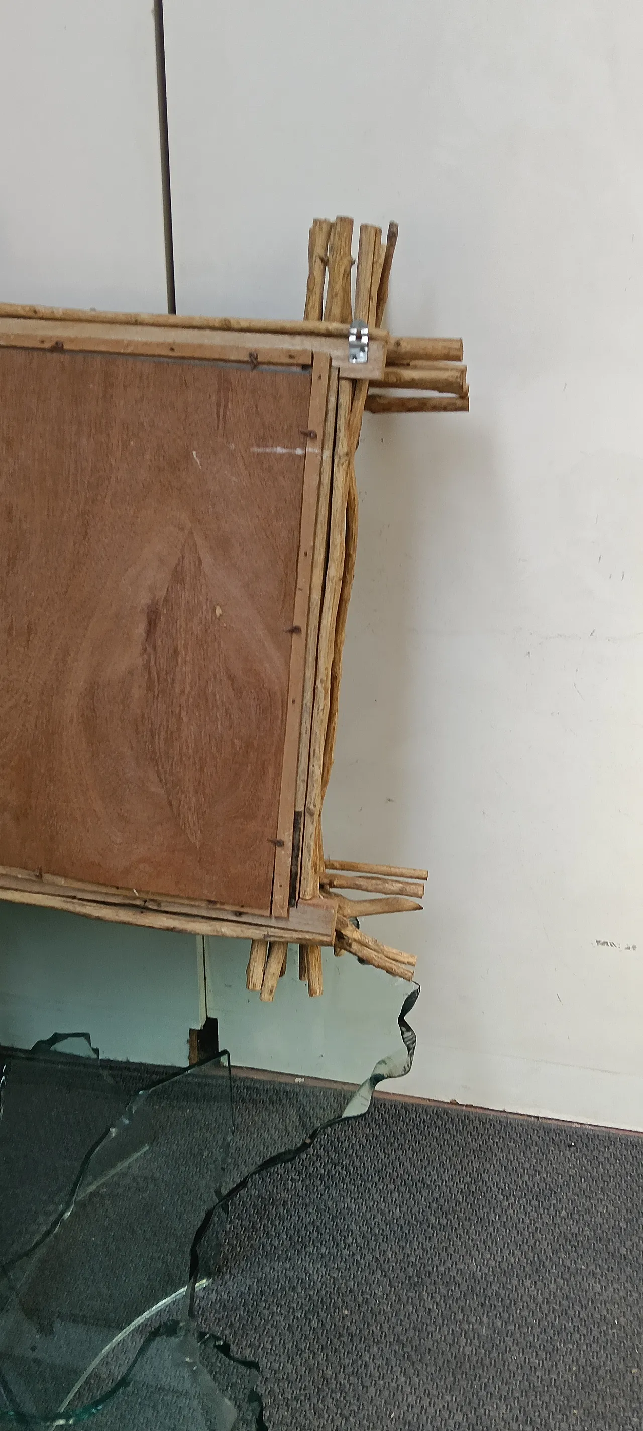 Specchio pezzo unico cornice rami legno 11