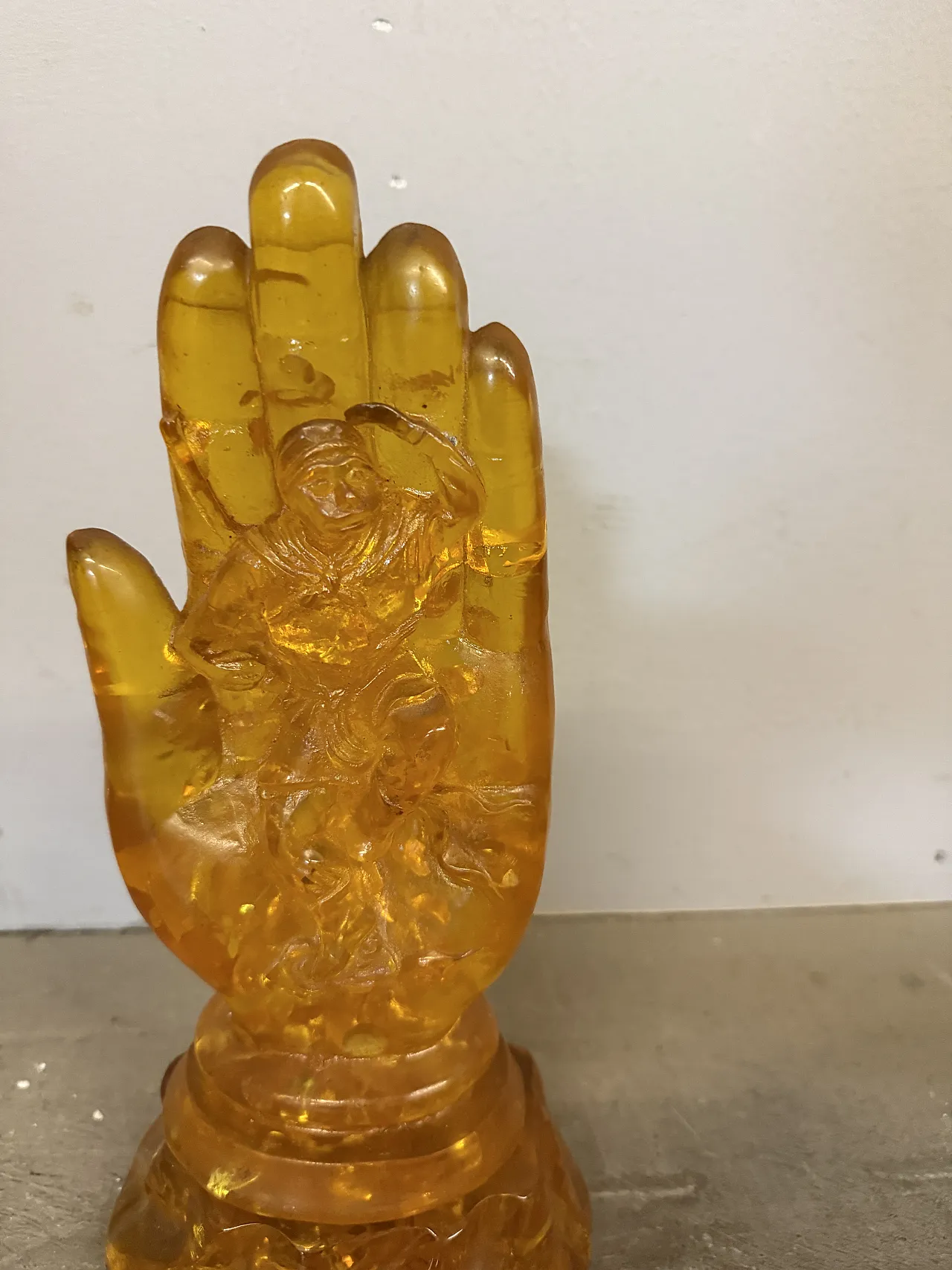 Mano Ambra con scolpito Buddah Cina, ‘900 2