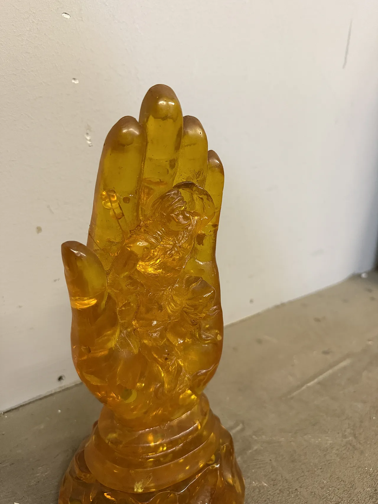 Mano Ambra con scolpito Buddah Cina, ‘900 4