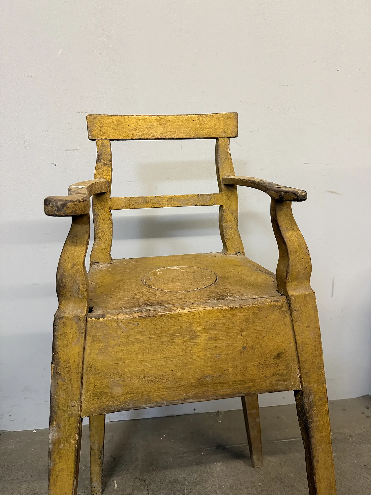 Lacquered children's high chair, 19th century 6