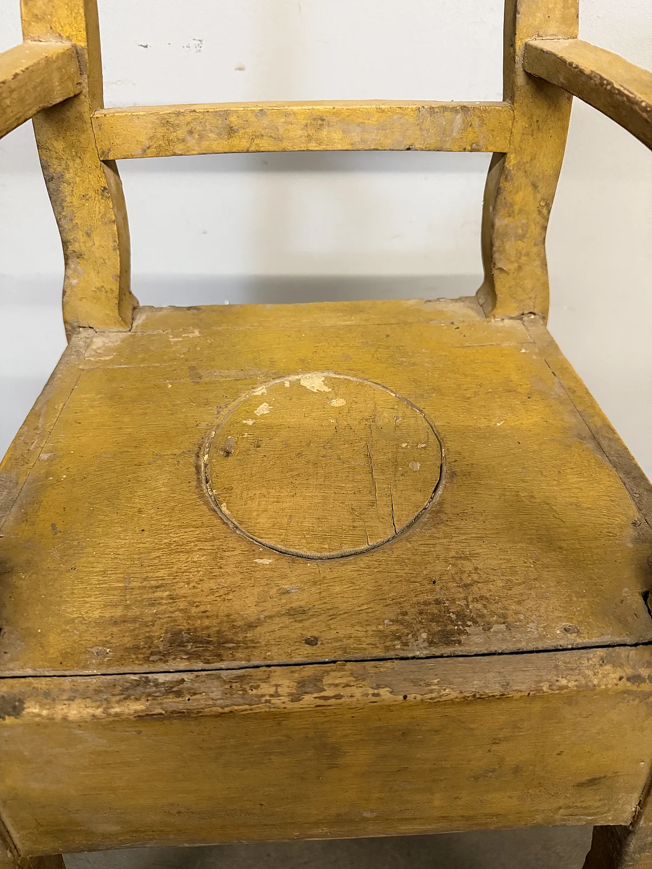 Lacquered children's high chair, 19th century 7