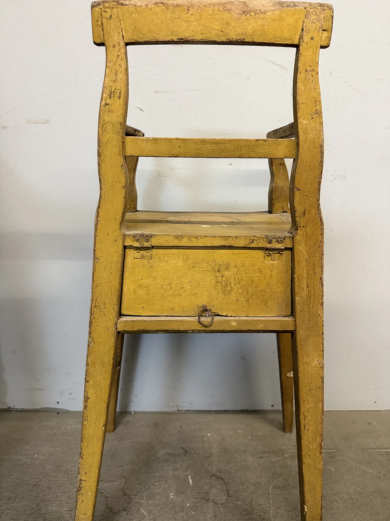 Lacquered children's high chair, 19th century 8