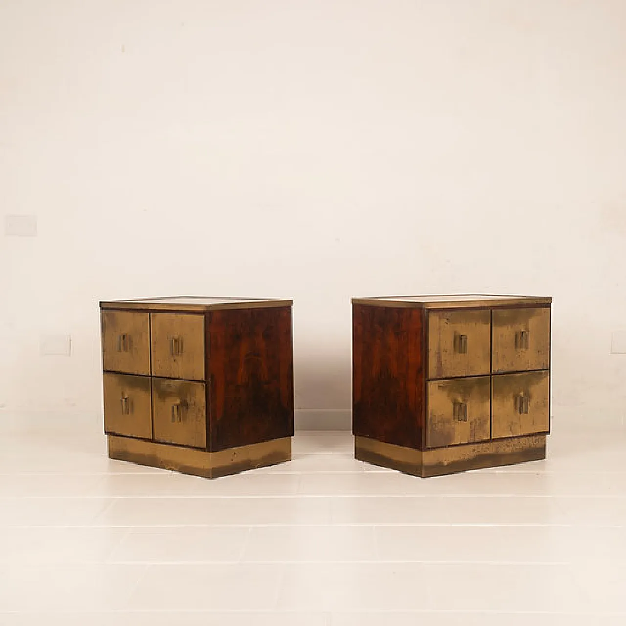 Aldo Frigerio walnut burl and brass nightstands, 1970s 3