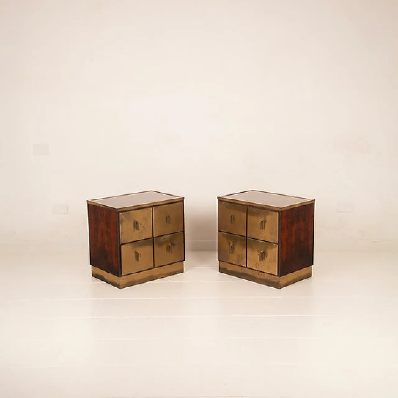 Aldo Frigerio walnut burl and brass nightstands, 1970s 4