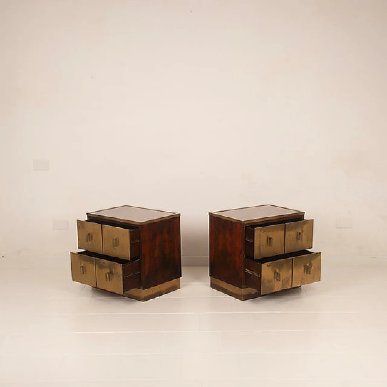 Aldo Frigerio walnut burl and brass nightstands, 1970s 6