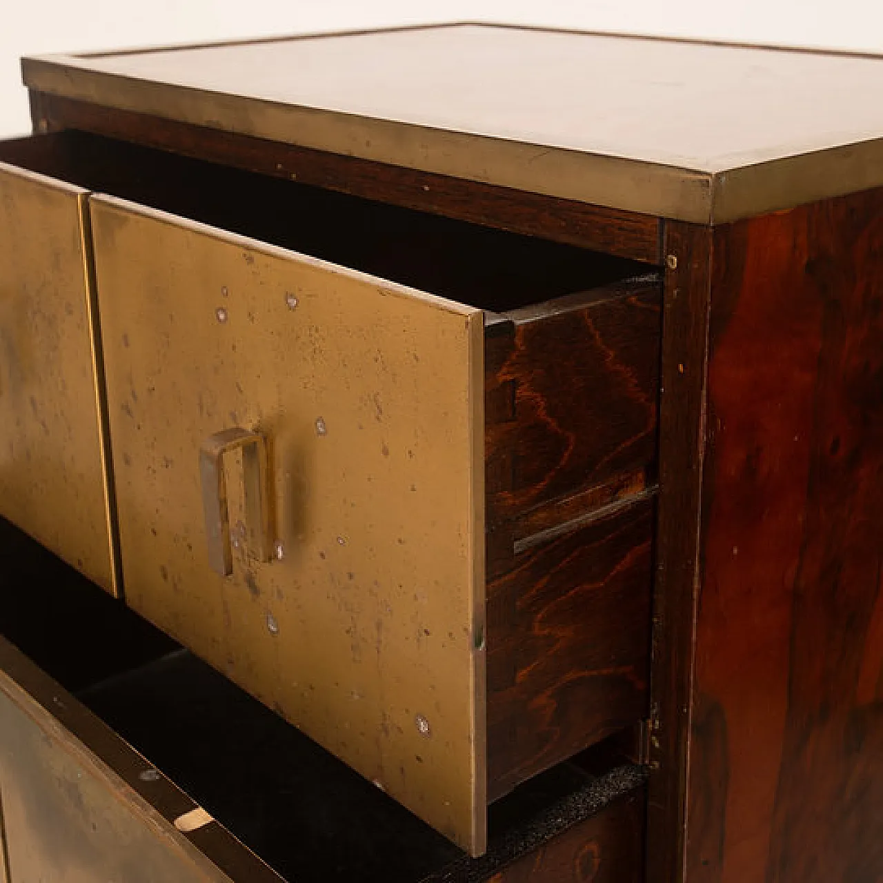 Aldo Frigerio walnut burl and brass nightstands, 1970s 8
