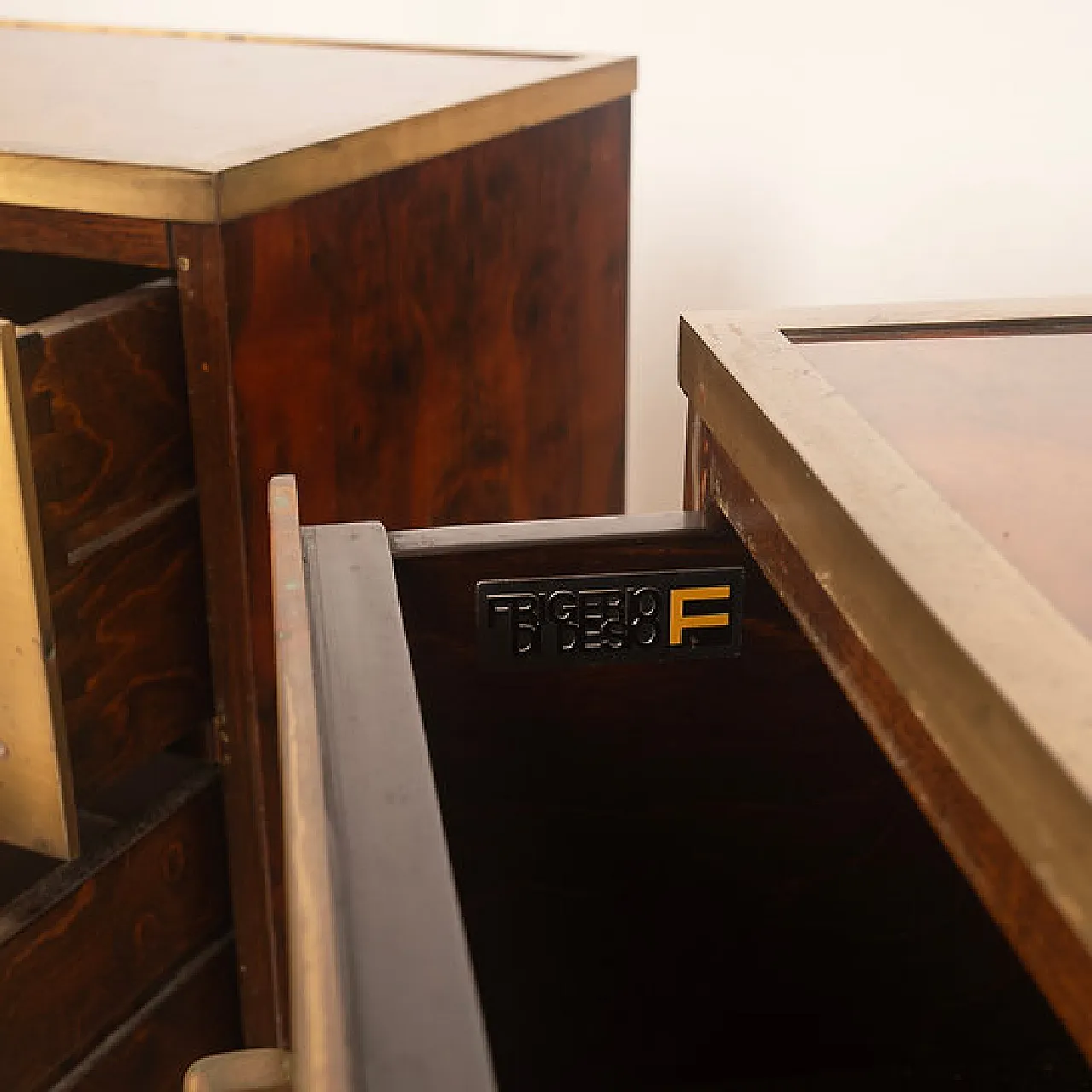 Aldo Frigerio walnut burl and brass nightstands, 1970s 9