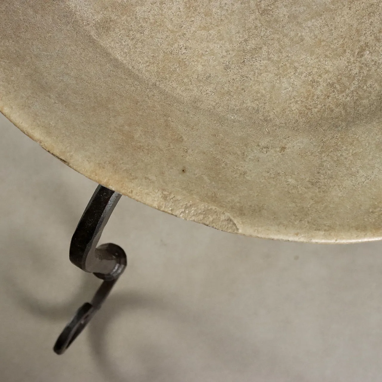 Wrought iron and marble coffee table, early 20th century 4