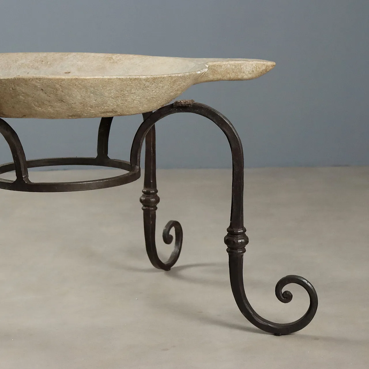 Wrought iron and marble coffee table, early 20th century 7