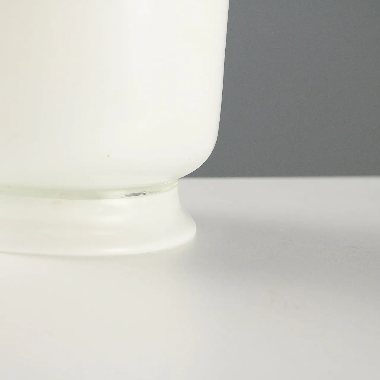 Vaso opalino bianco di Venini, '900 4