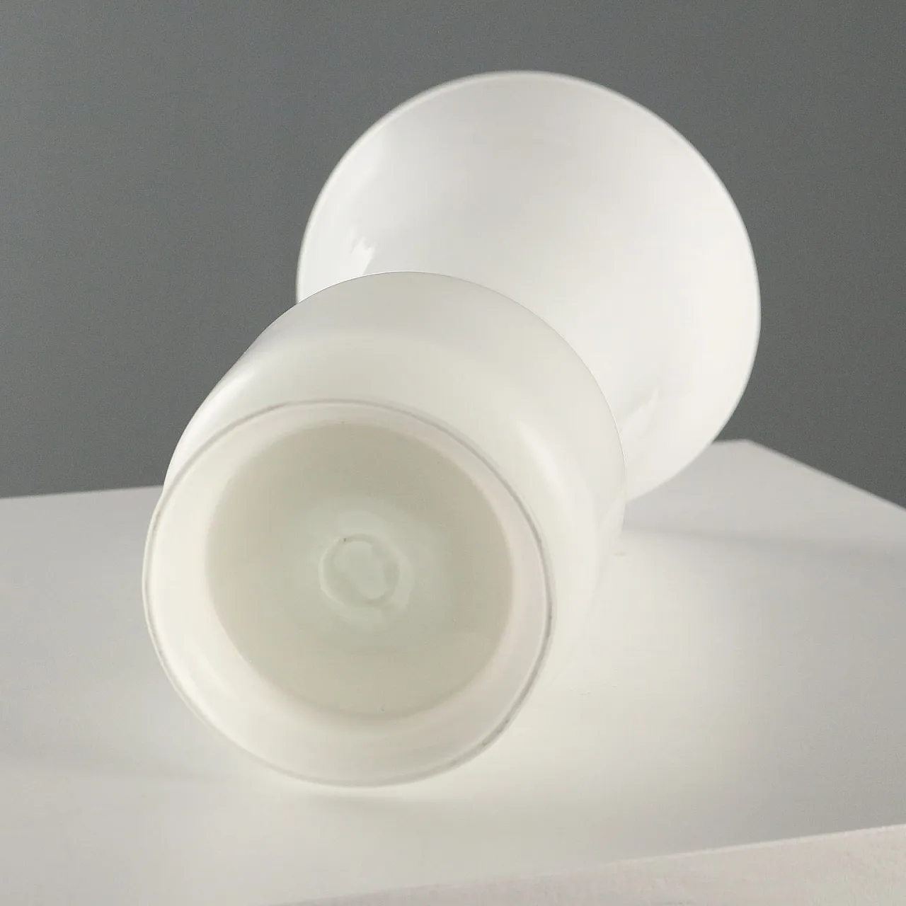 Vaso opalino bianco di Venini, '900 6