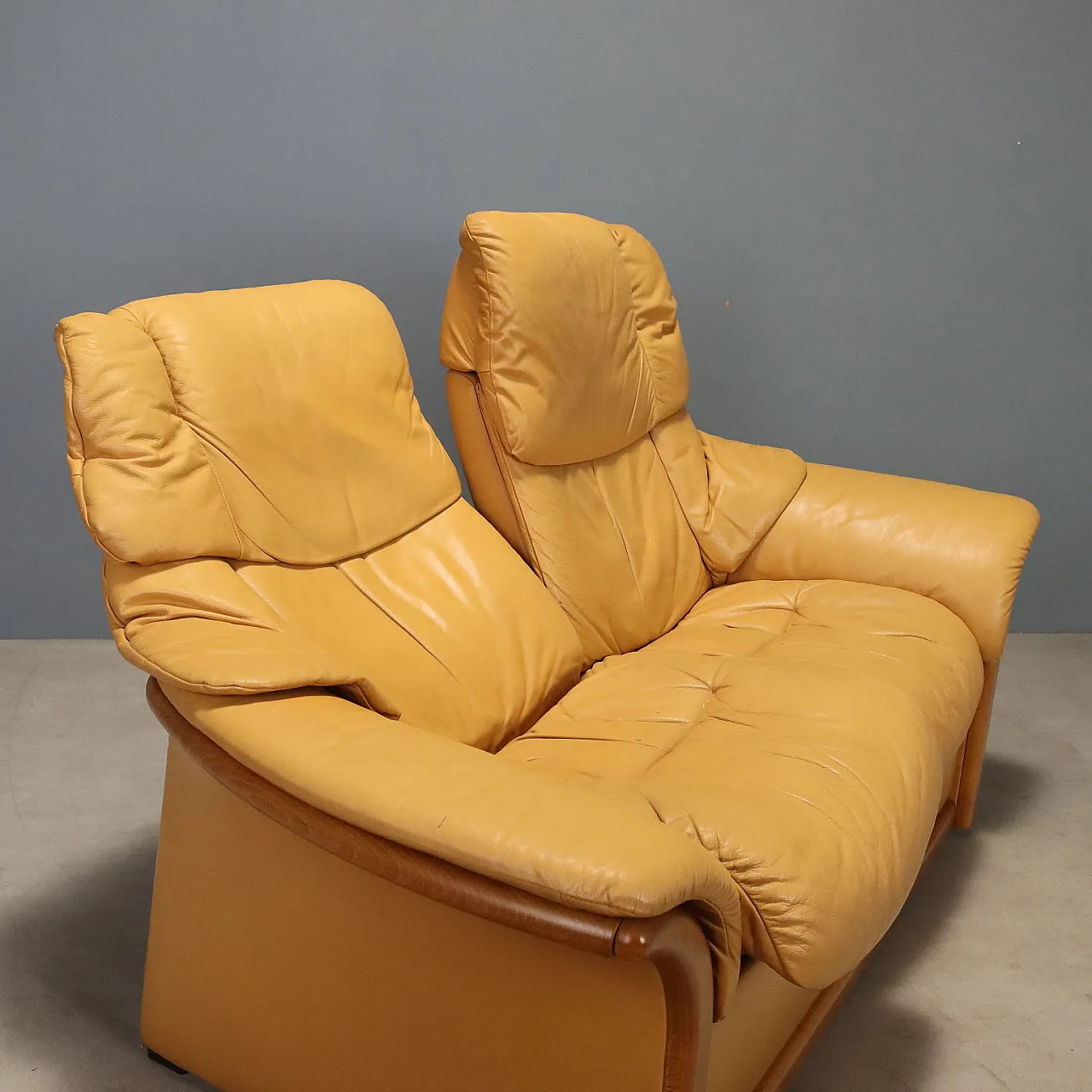 Ekornes twoseater sofa in leather, 20th century 3