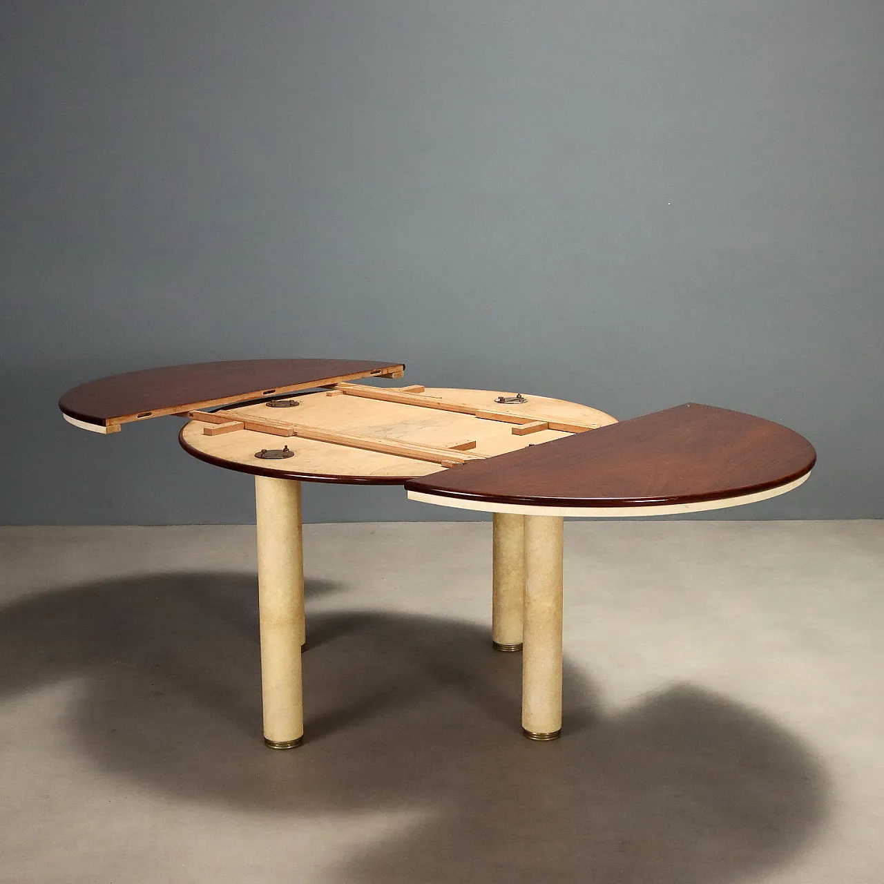 Table with round top, 1960s 4