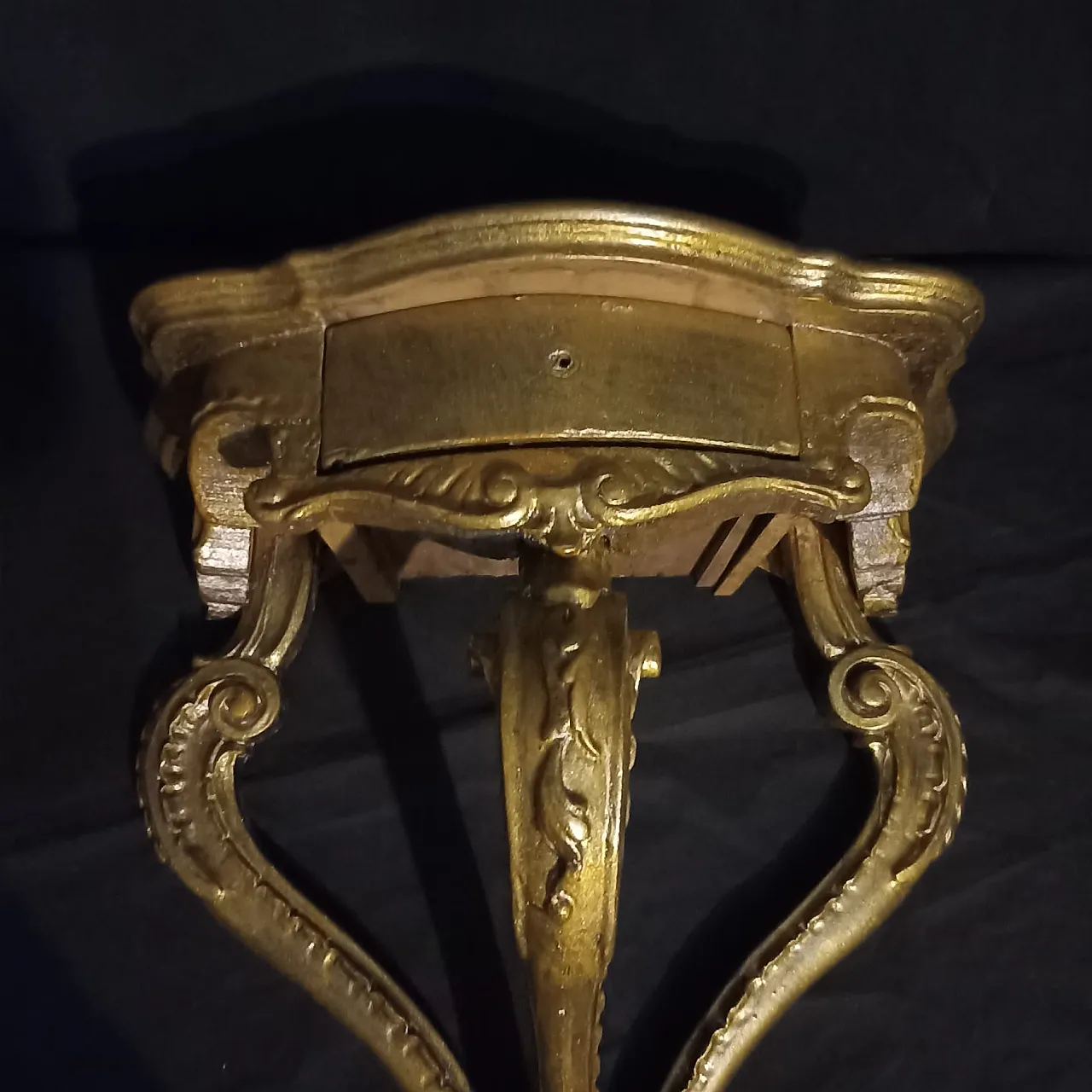 Carved and gilded wall console, late 19th century 34