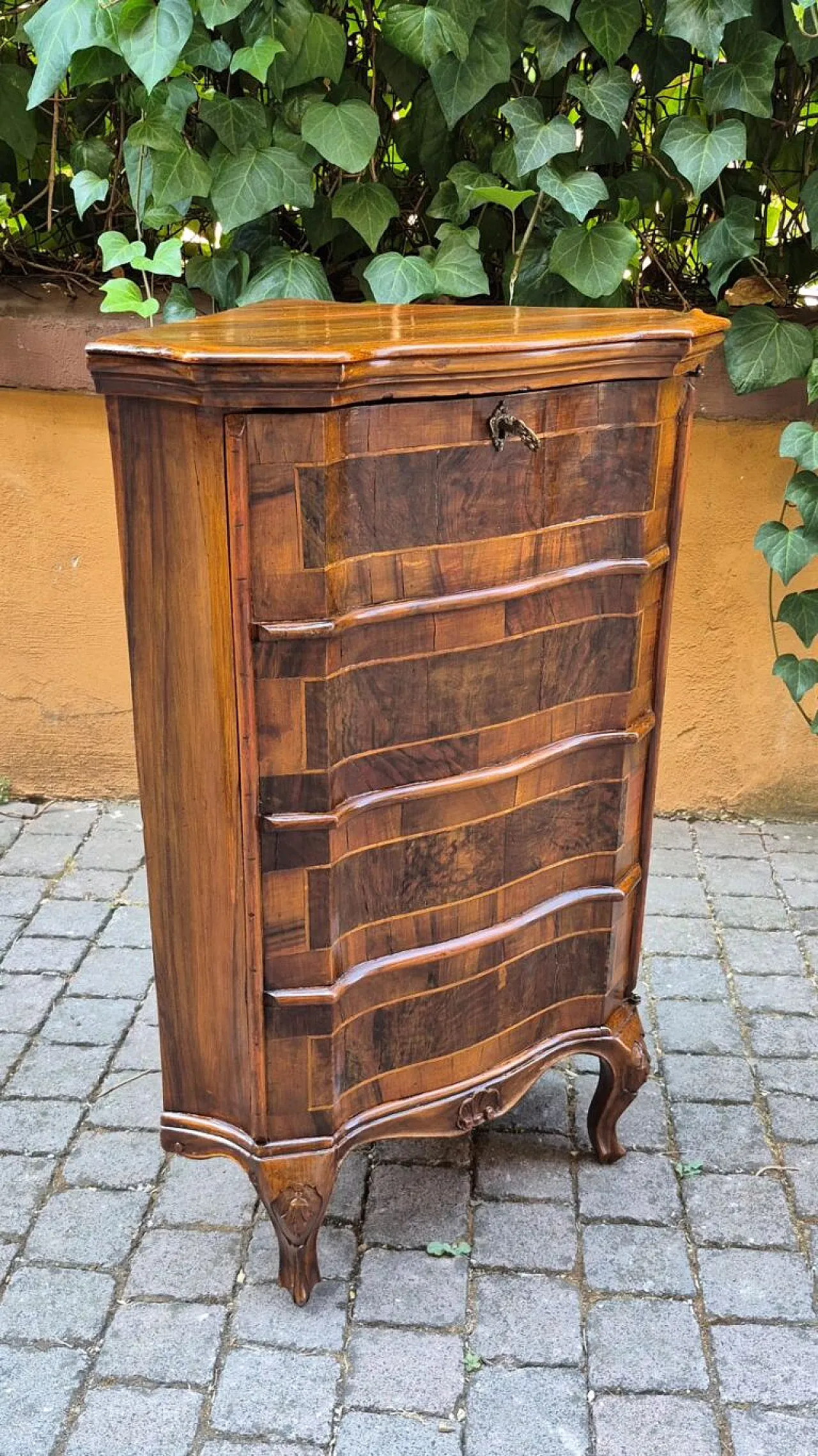 Pair of walnut and briar laminated cornerboards, late 19th century 6