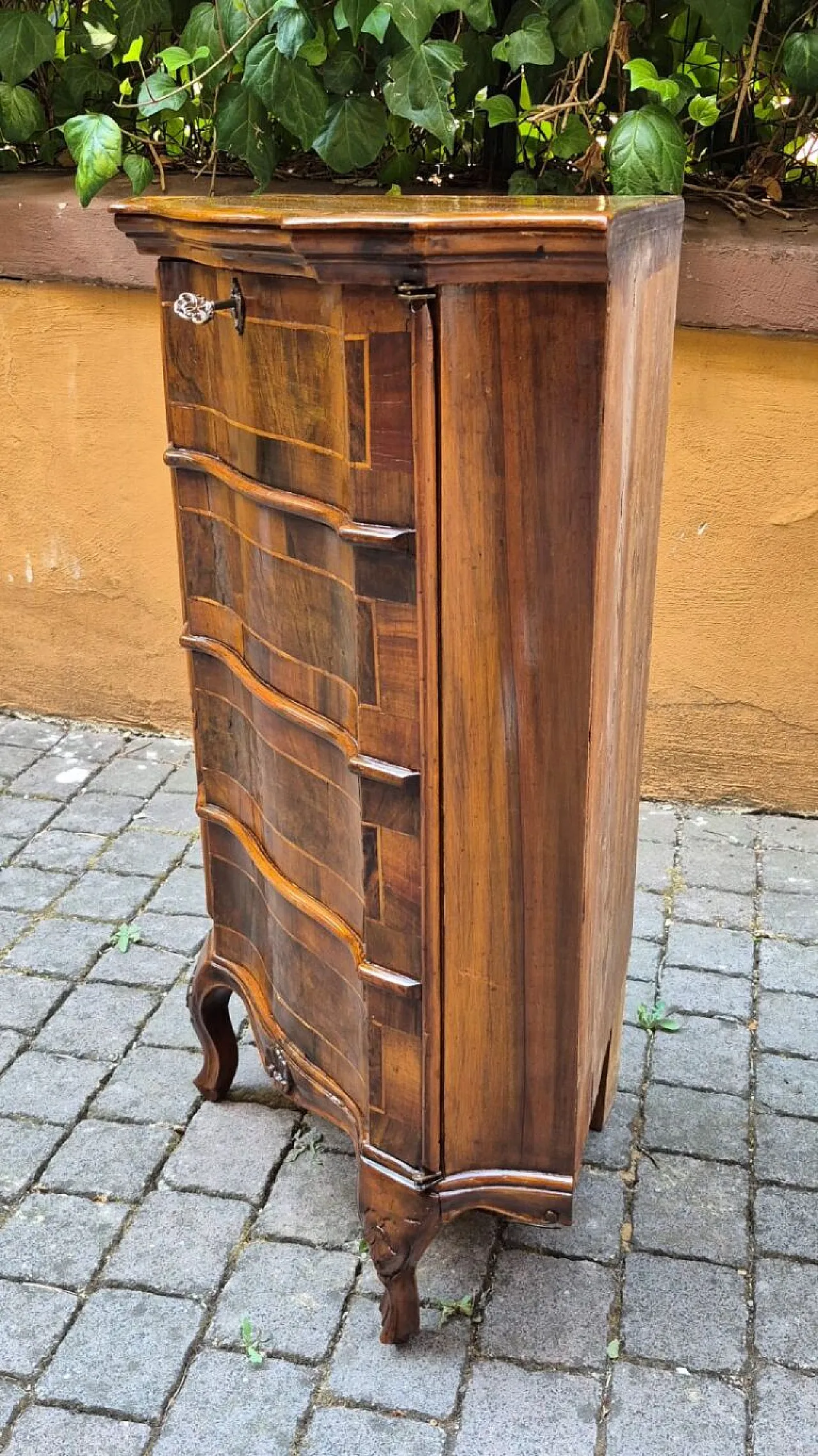 Pair of walnut and briar laminated cornerboards, late 19th century 8