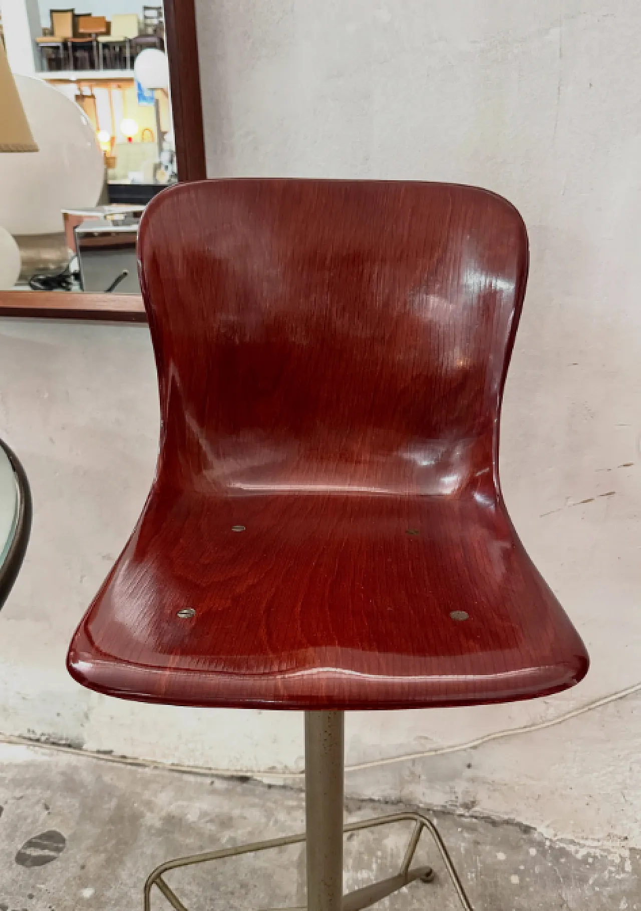 Pair of revolving bar stools by Carlo Ratti in Bakelite, 1970s 4